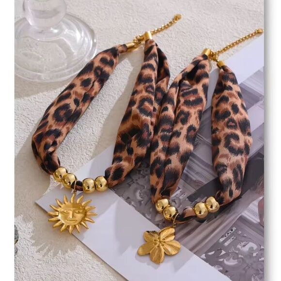 Leopard Print Scarf Necklace with Gold Flower Pendant Bold & Elegant Statemet - Picture 3 of 10